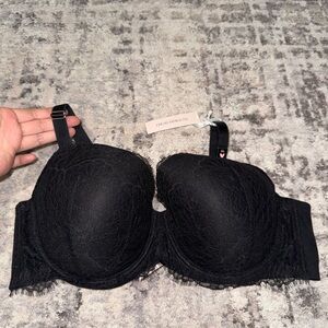 Black Lace Underwire Bra. Size 44C